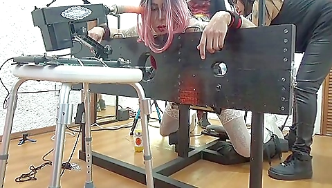 Amateur brunette with big tits gets doggy and deepthroat