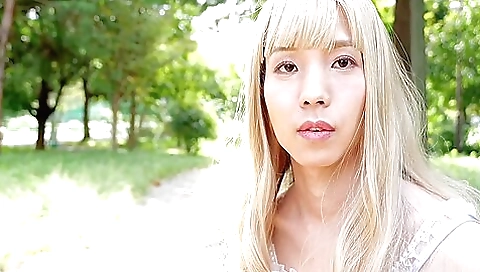 Asian babe with a great ass gets a deepthroat and facial