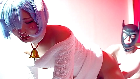 Japanese amateur with a nice body takes a big cock